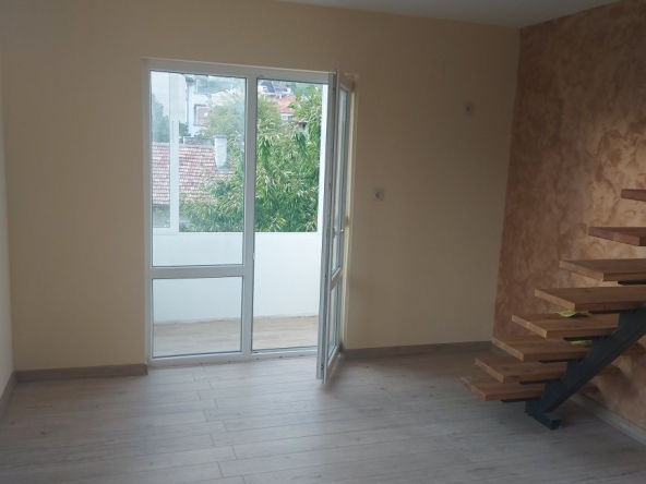 Четиристаен апартамент в Благоевград, Идеален център - 90 кв.м за 1389 €/кв.м - Снимка #1