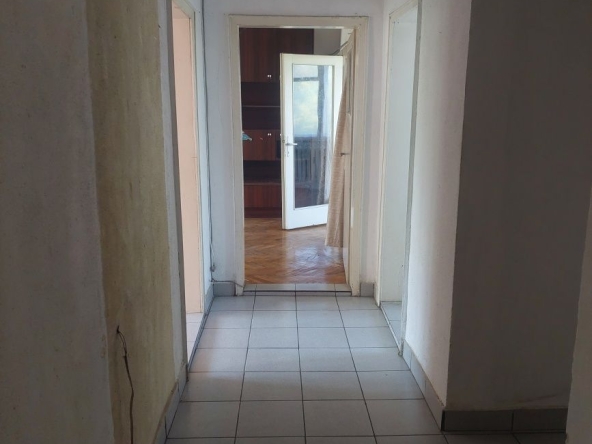 Тристаен апартамент в Разград, Център - 85 кв.м за 990 €/кв.м - Снимка #1