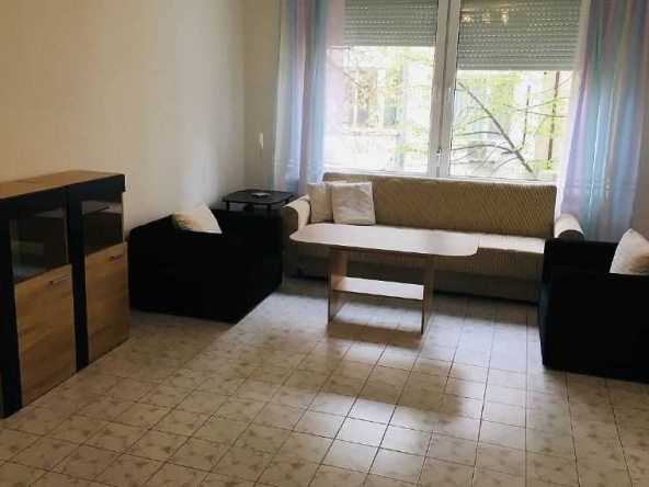 Дава се под наем Двустаен апартамент в Бургас, Възраждане - 114 кв.м за 250 € - Снимка #1