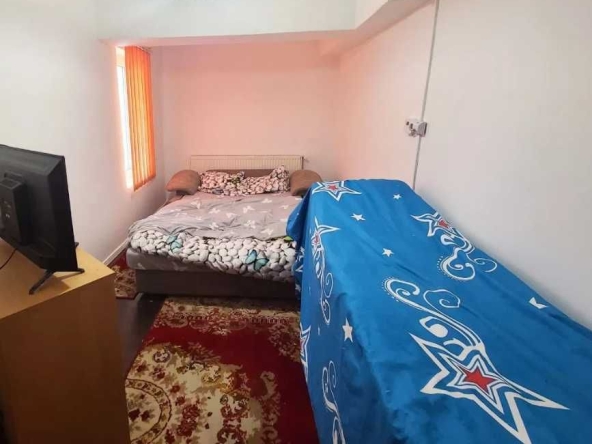 Дава се под наем Двустаен апартамент в Бургас, Лазур - 70 кв.м за 229.5 € - Снимка #1