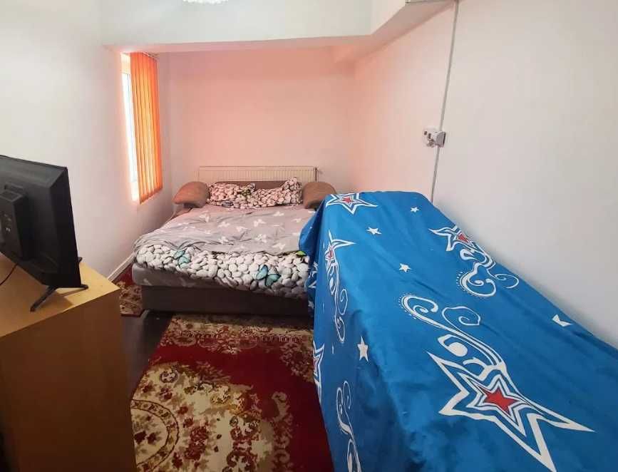 Дава се под наем Двустаен апартамент в Бургас, Лазур - 70 кв.м за 229.5 € - Снимка #1