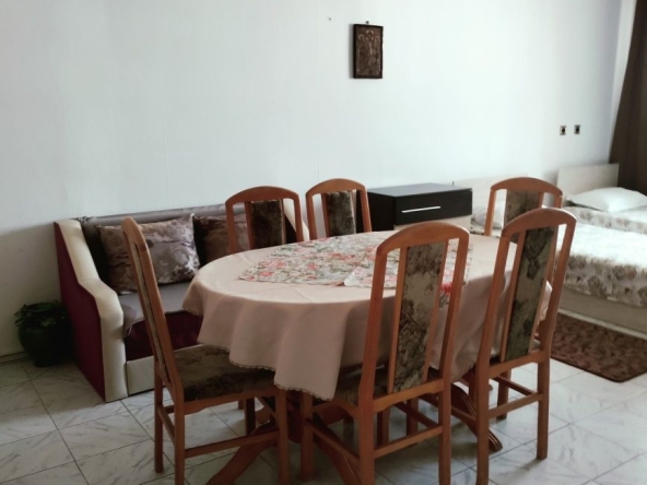 Дава се под наем Двустаен апартамент в Поморие - 65 кв.м за 290.7 € - Снимка #1