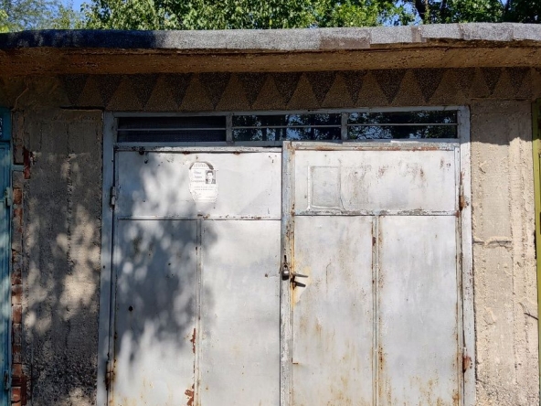 Гараж / Паркомясто в Симеоновград - 20 кв.м за 120 €/кв.м - Снимка #1