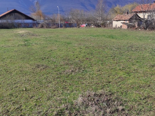 Парцел в Враца, Квартал 103 - 1400 кв.м за 55 €/кв.м - Снимка #1