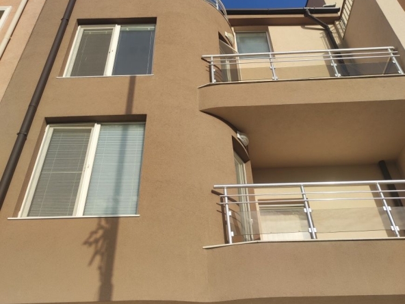 Тристаен апартамент в Несебър - 94 кв.м за 1043 €/кв.м - Снимка #1