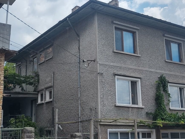 Етаж от къща в Велики Преслав - 84 кв.м за 620 €/кв.м - Снимка #1