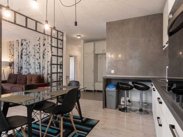 Дава се под наем Тристаен апартамент в Пловдив, Каменица 1 - 83 кв.м за 433.5 € - Снимка #1