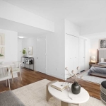 Дава се под наем Едностаен апартамент в Пловдив, Център - 42 кв.м за 137.7 € - Снимка #1