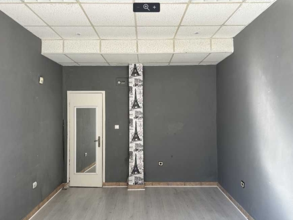 Дава се под наем Магазин в Варна, Спортна зала - 18 кв.м за 205 € - Снимка #1
