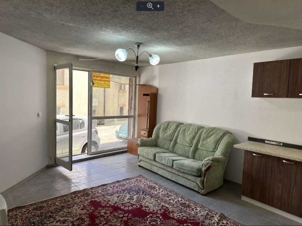 Дава се под наем Двустаен апартамент в Варна, ЖП Гара - 49 кв.м за 280.5 € - Снимка #1