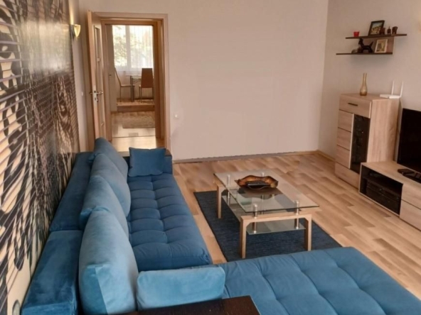 Дава се под наем Тристаен апартамент в София, Център - 65 кв.м за 900 € - Снимка #1