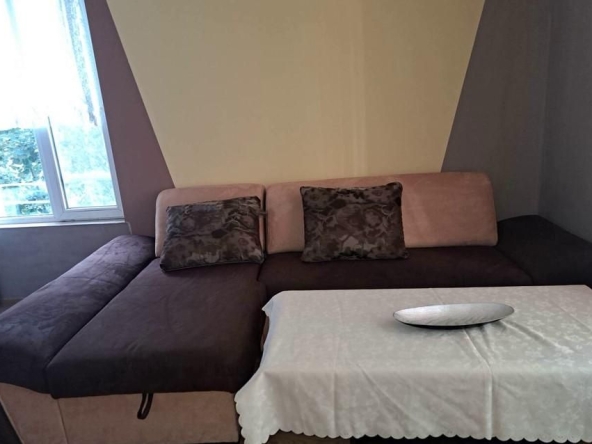 Дава се под наем Двустаен апартамент в Бургас, Меден рудник - зона В - 63 кв.м за 306 € - Снимка #1