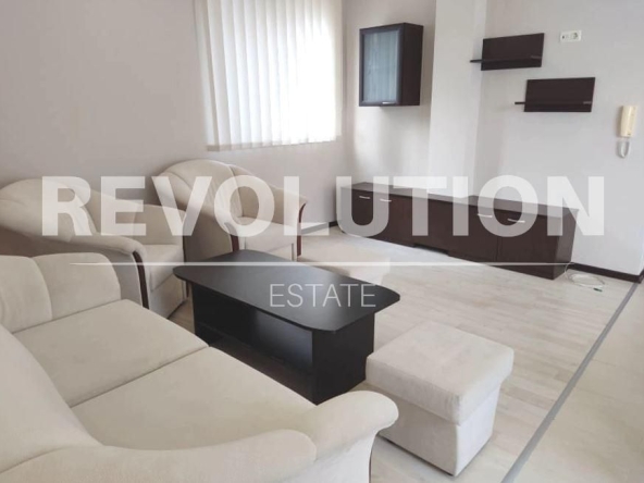 Дава се под наем Четиристаен апартамент в Варна, Погреби - 120 кв.м за 650 € - Снимка #1