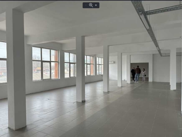 Дава се под наем Склад в Варна, Западна промишлена зона - 500 кв.м за 1530 € - Снимка #1