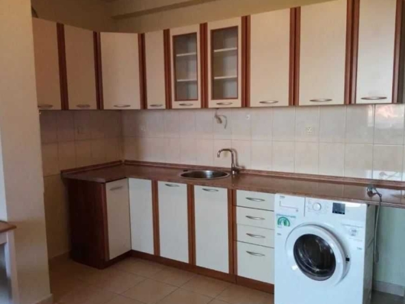 Дава се под наем Двустаен апартамент в София, Мусагеница - 72 кв.м за 468.69 € - Снимка #1