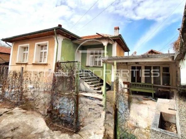 Къща в с. Старосел, Област Пловдив - 120 кв.м за 300 €/кв.м - Снимка #1