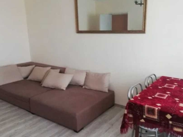 Дава се под наем  в Бургас, Славейков - 20 кв.м за 91.8 € - Снимка #1