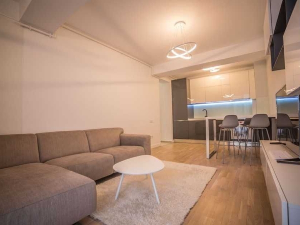Дава се под наем Двустаен апартамент в Пловдив, Коматево - 60 кв.м за 270.3 € - Снимка #1
