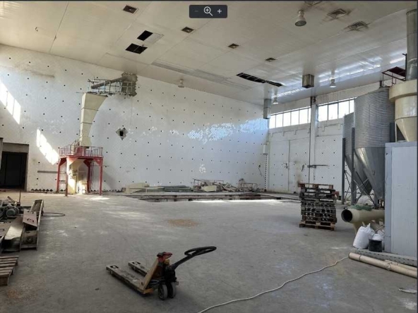 Дава се под наем Склад в Варна, Северна промишлена зона - 732 кв.м за 3621 € - Снимка #1