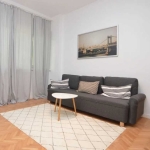 Дава се под наем Тристаен апартамент в Пловдив, Тракия - 90 кв.м за 270.3 € - Снимка #1