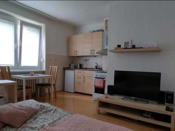 Дава се под наем Едностаен апартамент в Пловдив, Тракия - 39 кв.м за 193.8 € - Снимка #1