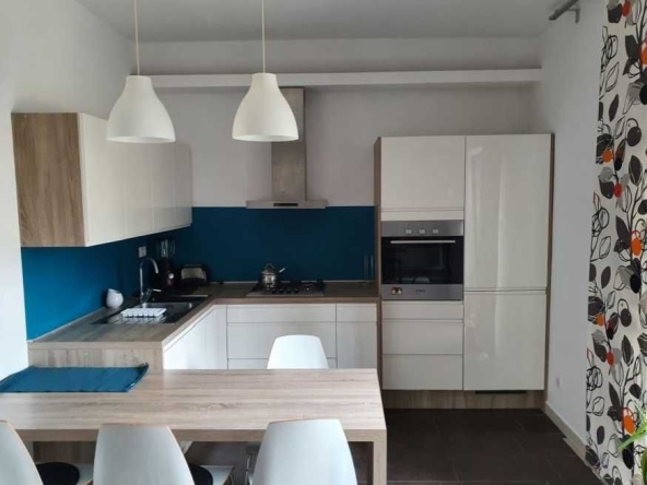 Дава се под наем Двустаен апартамент в Пловдив, Каменица 1 - 59 кв.м за 204 € - Снимка #1