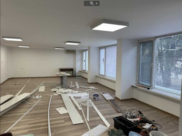 Дава се под наем Офис в Варна, Център - 94 кв.м за 612 € - Снимка #1