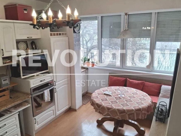Дава се под наем Двустаен апартамент в Варна, Аспарухово - 70 кв.м за 448.8 € - Снимка #1
