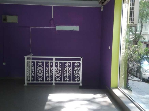 Дава се под наем Офис в Варна, Център - 68 кв.м за 897.6 € - Снимка #1