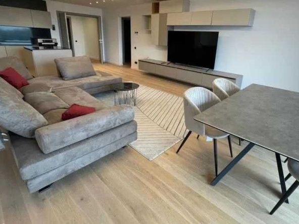 Дава се под наем Тристаен апартамент в София, Дружба 2 - 120 кв.м за 867 € - Снимка #1