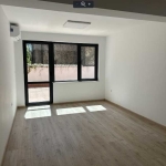 Дава се под наем Офис в Варна, Гръцка махала - 64 кв.м за 510 € - Снимка #1