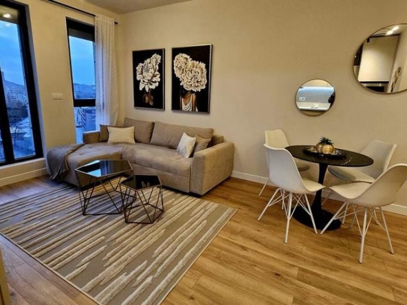 Дава се под наем Двустаен апартамент в Пловдив, Каменица 2 - 66 кв.м за 575 € - Снимка #1