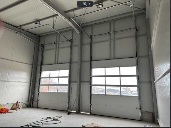 Дава се под наем Промишлена сграда в Варна, Център - 119 кв.м за 997.05 € - Снимка #1