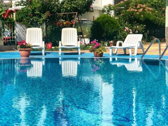 Дава се под наем Хотел в с. Равда, Област Бургас - 2155 кв.м за 54860.7 € - Снимка #1