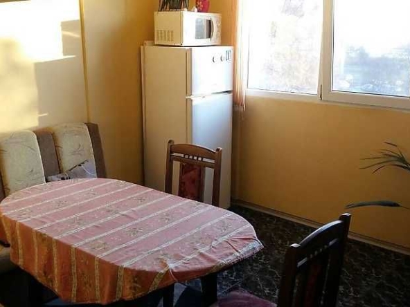 Дава се под наем Двустаен апартамент в Бургас, Изгрев - 46 кв.м за 153 € - Снимка #1