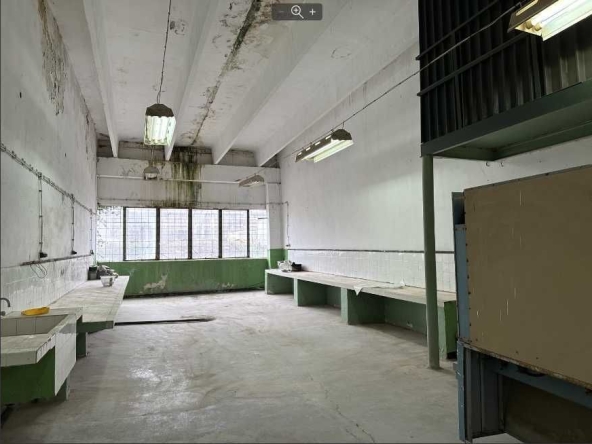 Дава се под наем Склад в Варна, Западна промишлена зона - 307 кв.м за 939.42 € - Снимка #1