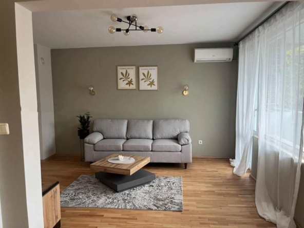 Дава се под наем Тристаен апартамент в София, Лозенец - 90 кв.м за 880 € - Снимка #1