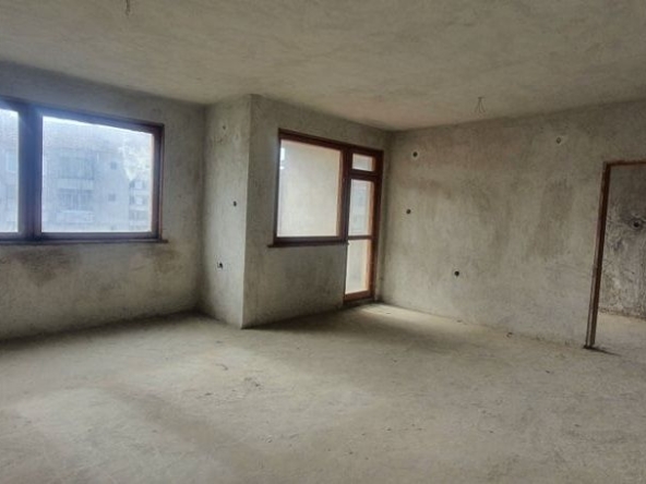 Тристаен апартамент в Тополовград - 124 кв.м за 330 €/кв.м - Снимка #1