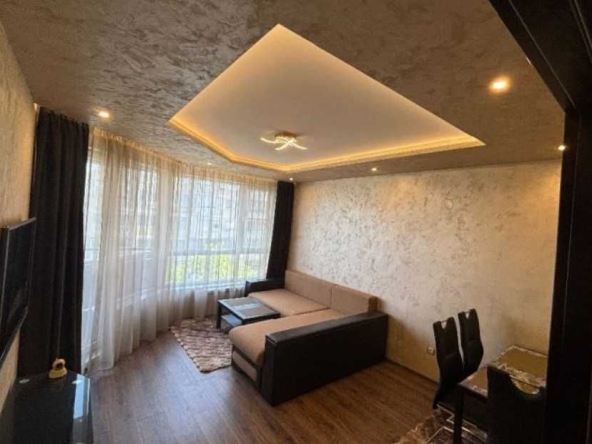 Двустаен апартамент в София, Център - 60 кв.м за 3000 €/кв.м - Снимка #1