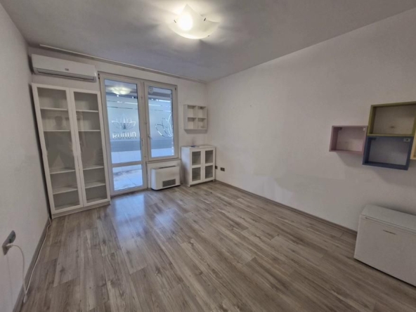 Дава се под наем Многостаен апартамент в София, Лозенец - 180 кв.м за 1900 € - Снимка #1