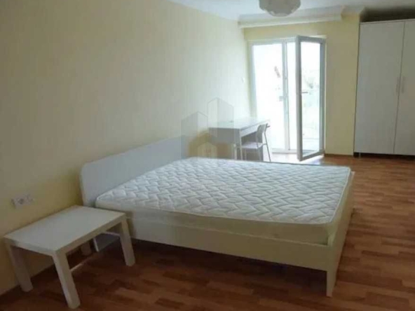 Дава се под наем Едностаен апартамент в Пловдив, Остромила - 48 кв.м за 173.4 € - Снимка #1