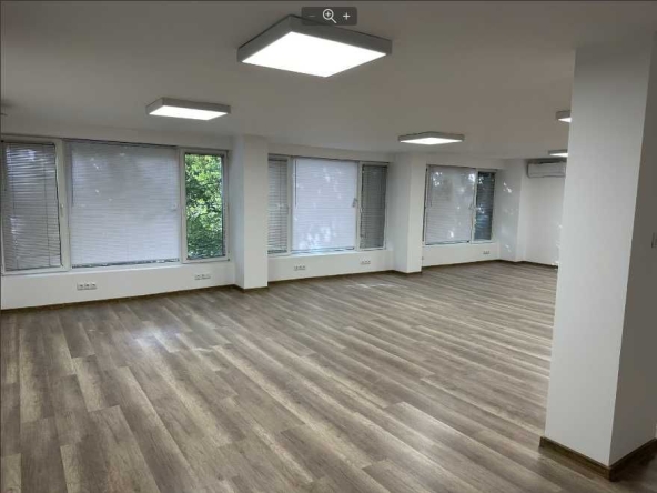 Дава се под наем Офис в Варна, Център - 93 кв.м за 612 € - Снимка #1