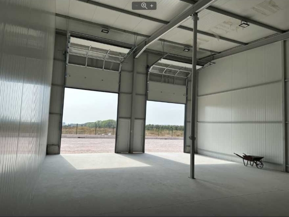 Дава се под наем Склад в Варна, Метро - 1190 кв.м за 816 € - Снимка #1