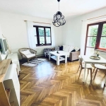 Дава се под наем Тристаен апартамент в Пловдив, Кършияка - 115 кв.м за 500 € - Снимка #1