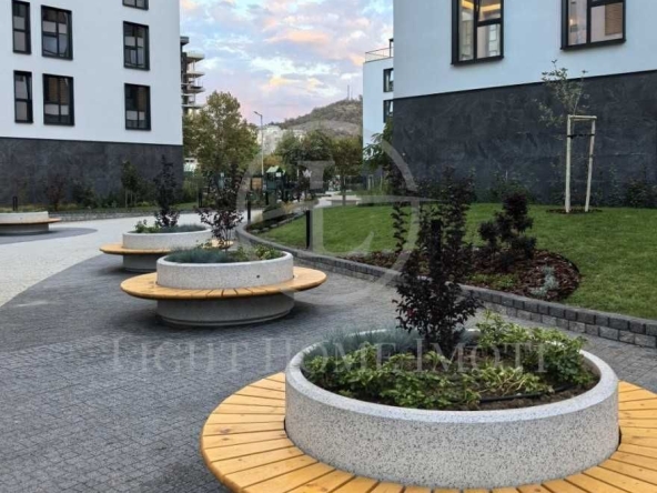 Двустаен апартамент в Пловдив, Христо Смирненски - 71 кв.м за 2444 €/кв.м - Снимка #1