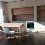 Дава се под наем Тристаен апартамент в София, Хладилника - 90 кв.м за 900 € - Снимка #1