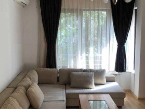 Дава се под наем Тристаен апартамент в София, Оборище - 90 кв.м за 600 € - Снимка #1