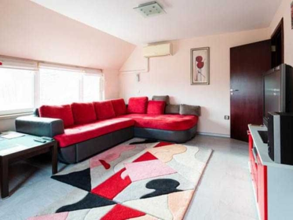 Дава се под наем Тристаен апартамент в София, Борово - 100 кв.м за 499 € - Снимка #1