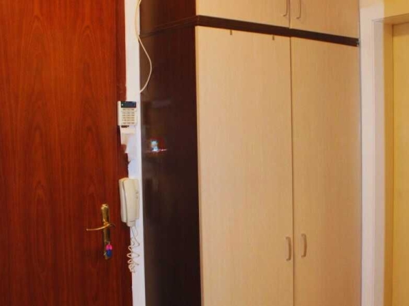 Дава се под наем Двустаен апартамент в София, Полигона - 80 кв.м за 499.8 € - Снимка #1