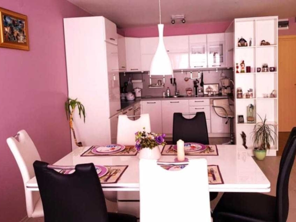 Дава се под наем Двустаен апартамент в София, Симеоново - 75 кв.м за 599 € - Снимка #1
